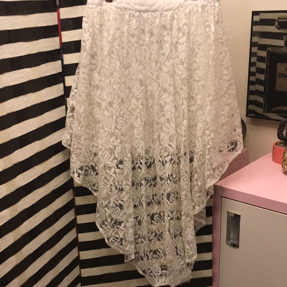 VGUC Mink Pink Asymmetrical Lace Skirt - Picture 3 of 4